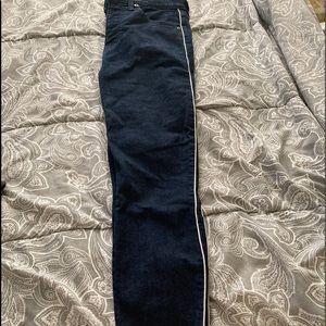 Lucky Brand Skinny Jean with silver line down side.